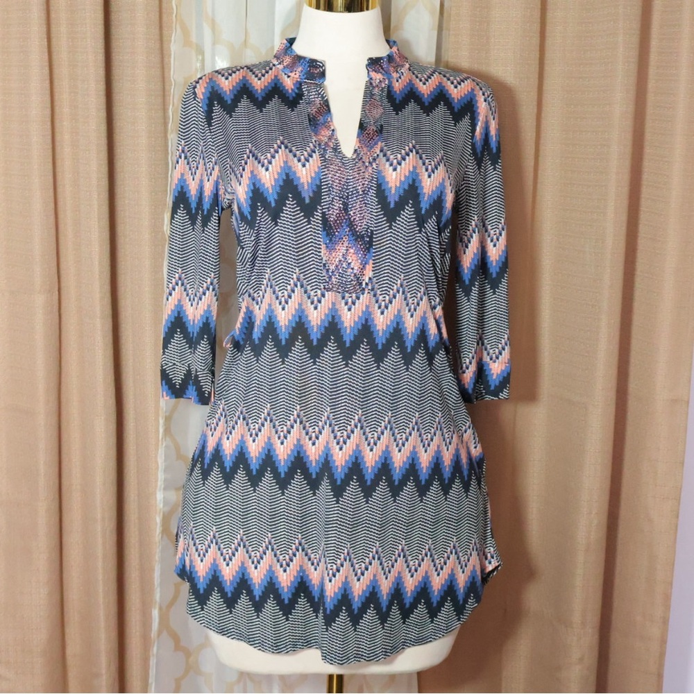 Yahada Chevron-Print Split-Neck Tunic in Navy, Pink & Light Blue